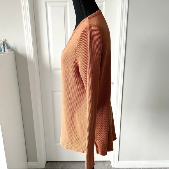 Anthropologie  T.La Waffle Knit V Neck Keyhole Long Sleeve Shirt Top - Picture 2 of 15